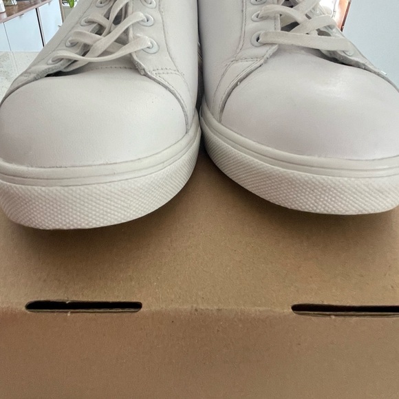 Portland Leather Low Top Mens Sneaker - Picture 7 of 7